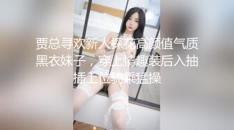 矮胖子约操空姐制服外围骚女，主动骑在身上掏出奶子吸吮