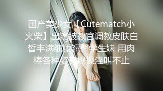 颜值不错的（会所女技师）来大姨妈了也不休息露脸给大叔口活啪啪看她逼还挺嫩的这行应该没干多久