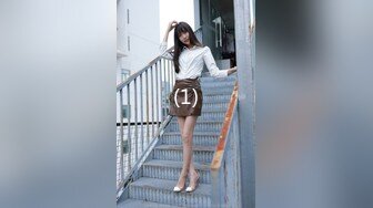 Stripchat站淫荡骚女【Gameyoyo】驾车户外车内玩穴，半脱内裤跳蛋震，高潮狂喷水