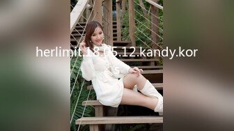 办公楼女厕牛人暗藏摄像头偷窥众多的美女职员来嘘嘘 (13)