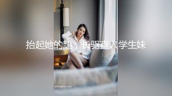 公交车上极限露出勾引，透明情趣内衣加黑丝真空骚的不行。-Pornhub.com