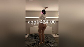 [MP4]警惕性很高的极品健美型身材美女身材匀称胸部丰满非常有型