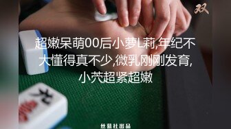 越南骚浪反差妹「Miuzxc」男友口活真好差点被舔喷了，为了报复男友巨乳反差眼镜娘狠狠操他被射了满脸