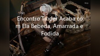 Encontro Tinder Acaba com Ela Bebeda, Amarrada e Fodida